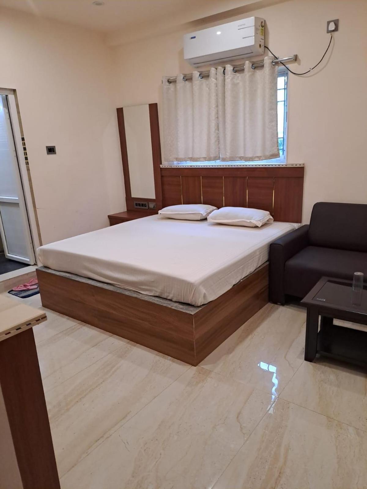 Hotel Vivek Patna  Ngoại thất bức ảnh